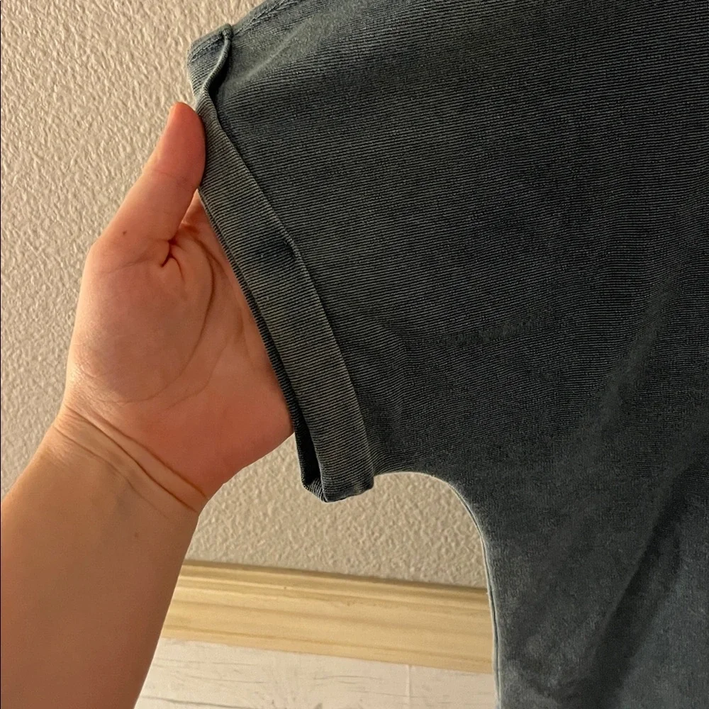 Quality basic tee - Picture 3 of 5